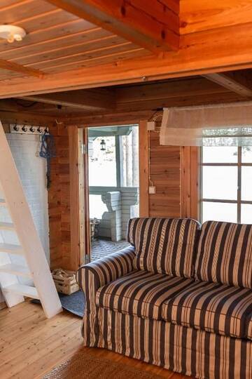Фото номера Коттедж с 1 спальней и сауной Шале Kalaranta Cottage г. Муураме 31
